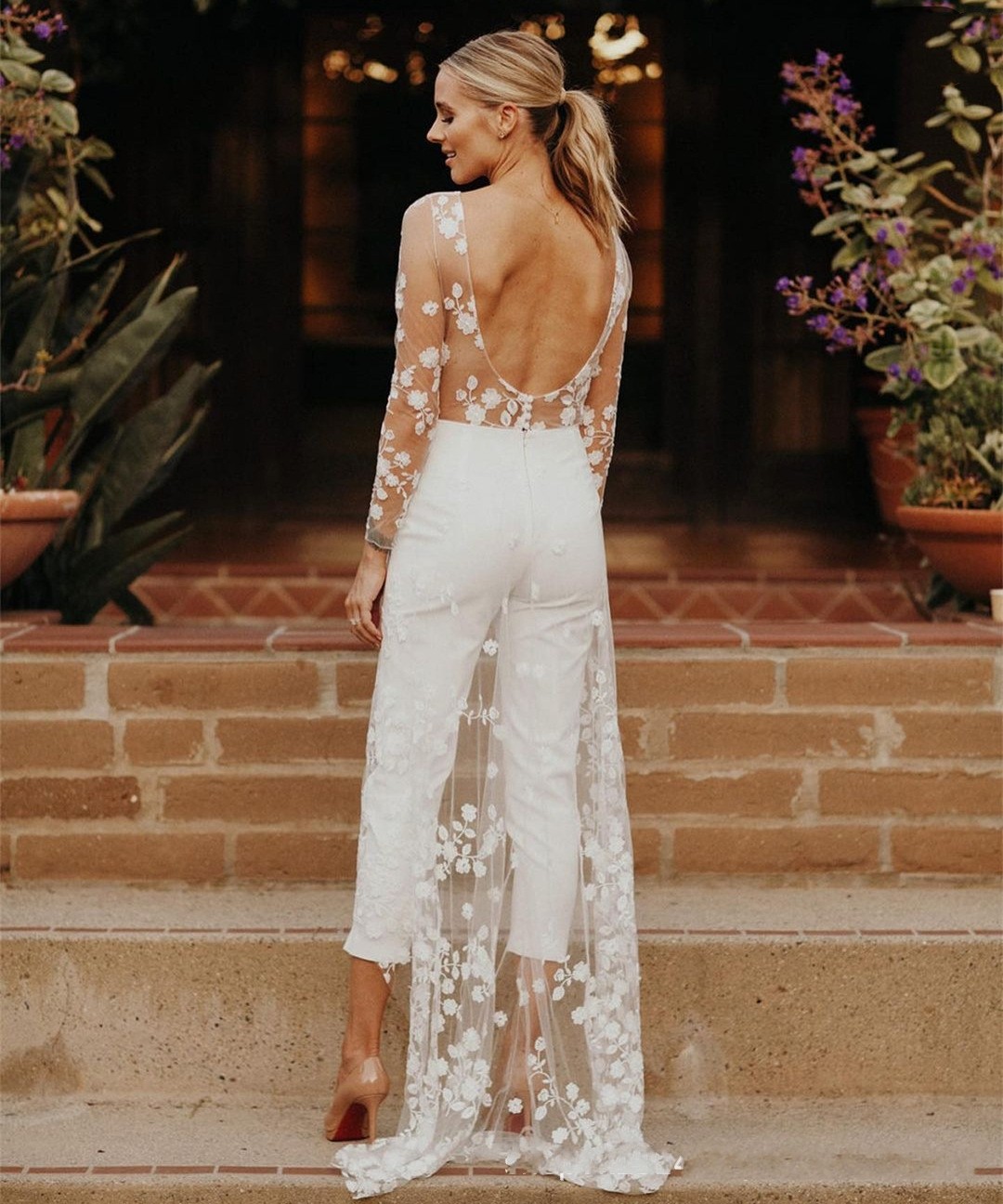 Open Back Wedding Pant Suits For Women Long Sleeves Wedding Jumpsuits For Brides Lace O-neck Sweep Train Custom Made Bridal Gown Vestido De Noiva