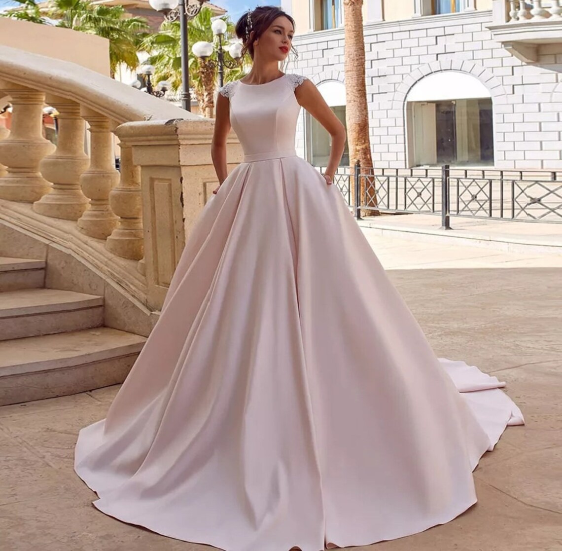 Vintage Satin Wedding Dresses Scoop Sleeves Ruched A Line Bridal Gown Gorgerous Bride Dress Princess Robe de mariee YD