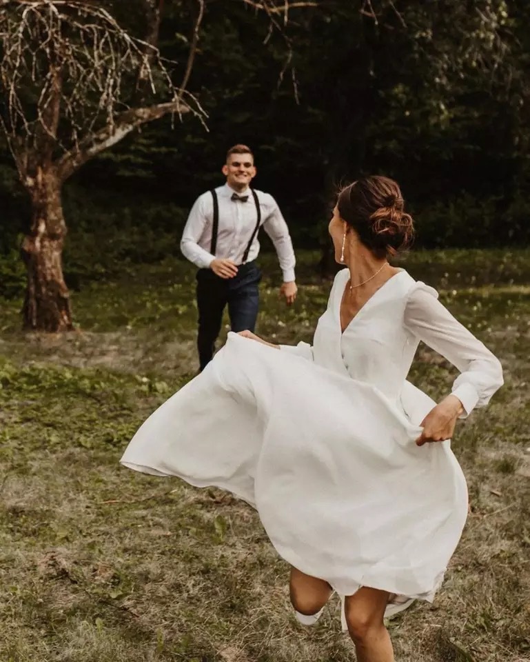 2024 Simple A-line Boho Wedding Dress V-neck Long Sleeves Chiffon Bridal Party Gowns Custom Made Summer Beach Vestidos De Novia