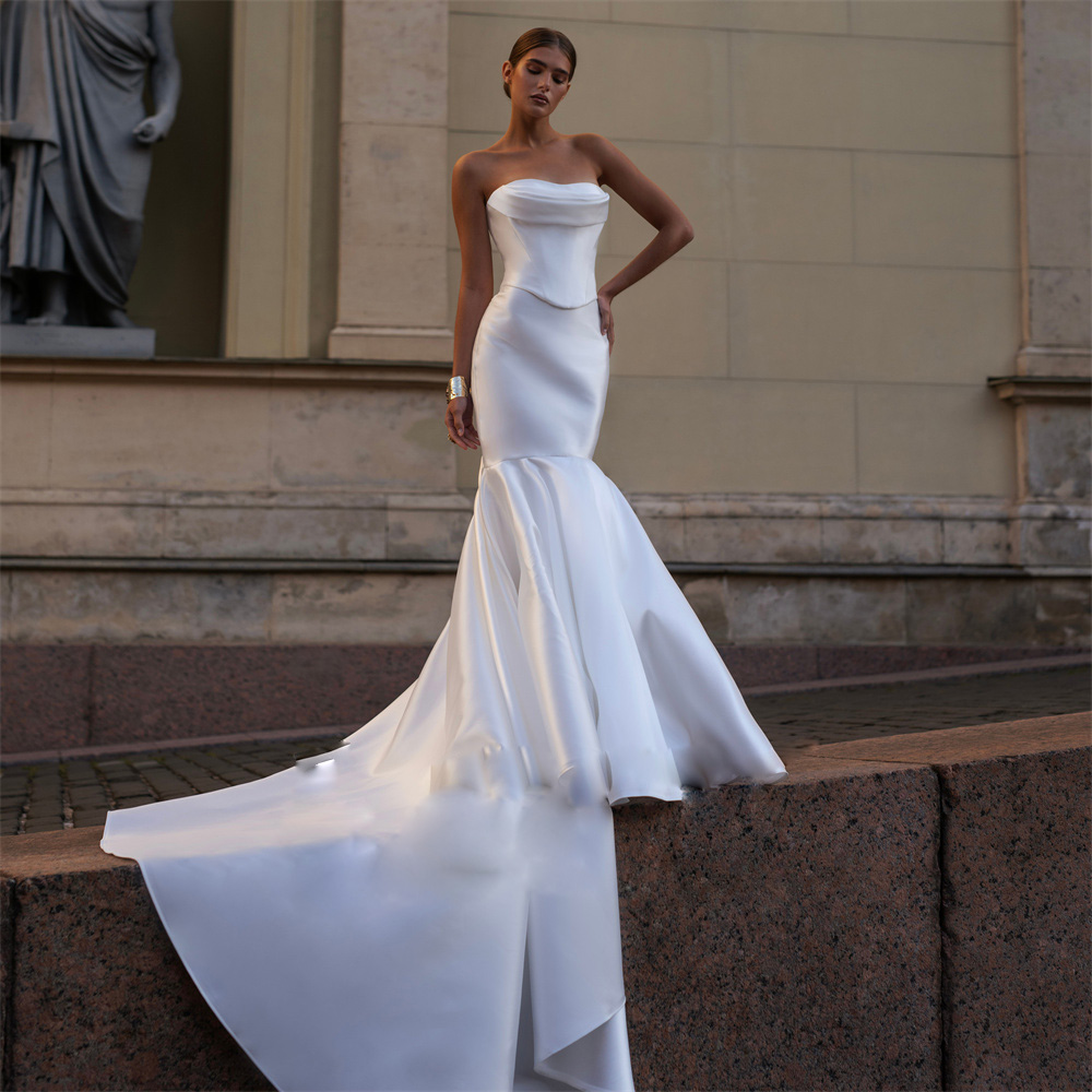 Mermaid Modern Strapless Dresses Pleat Satin Wedding Gown For Bridal Sweep Train Backless Robe De Mariee