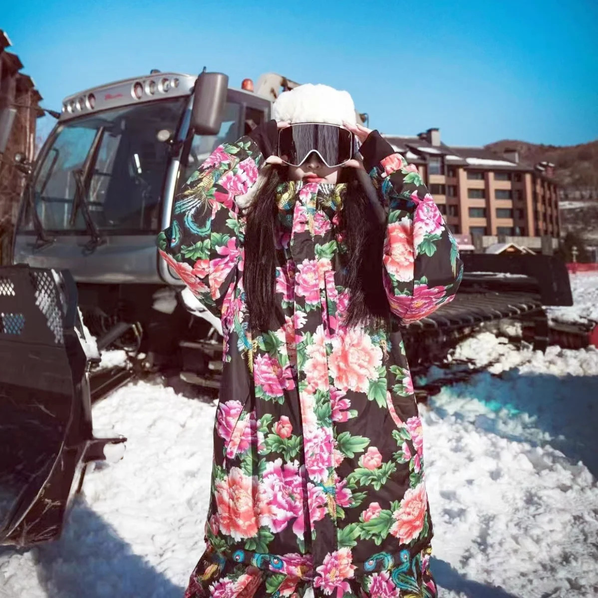 Skiing BIB Pants Latest Big Flower Ski Suit Womens Single Board Double Windproof Waterproof and Warm Professional Set for 231202
