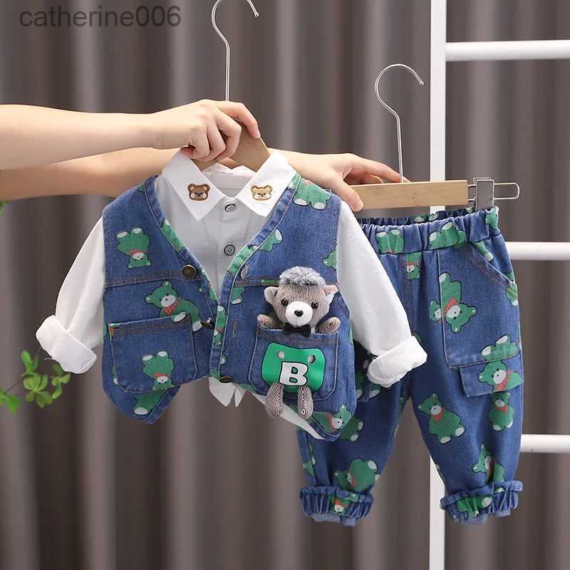 Clothing Sets 2023 Autumn Korean Little Boy 3PCS Clothes Set Cartoon Bear Denim Vest Long Sleeve Shirt Jeans Infant Baby Boy Suit OutfitL231202