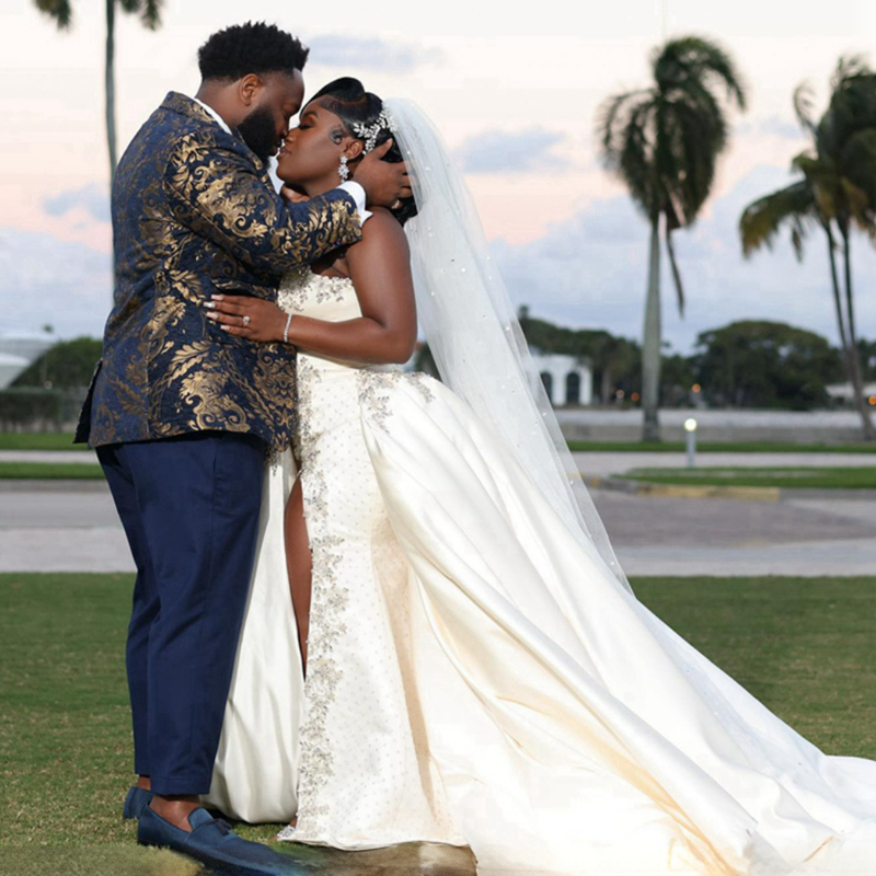 Nigeria African Wedding For Bride Plus Size One Shoulder Long Sleeves Side Split Marriage Dress Black Women Appliqued Lace Bridal Gowns