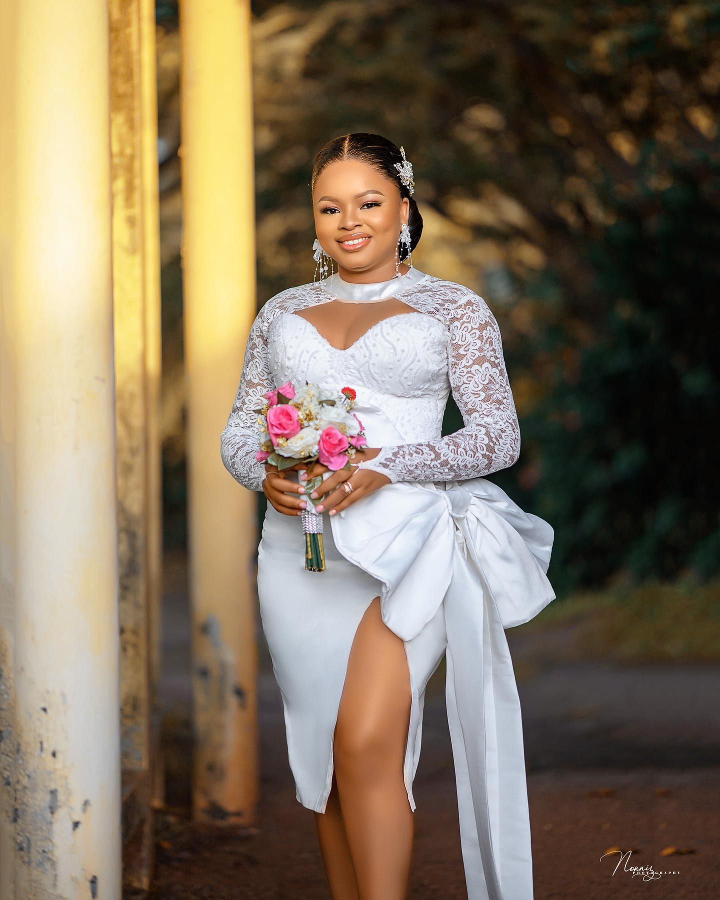 Stunning Lace Sheath Wedding Dresses With Bowknot Bridal Gowns Long Sleeves Knee Length Sheer Jewel Neck Short Vestido De Novia