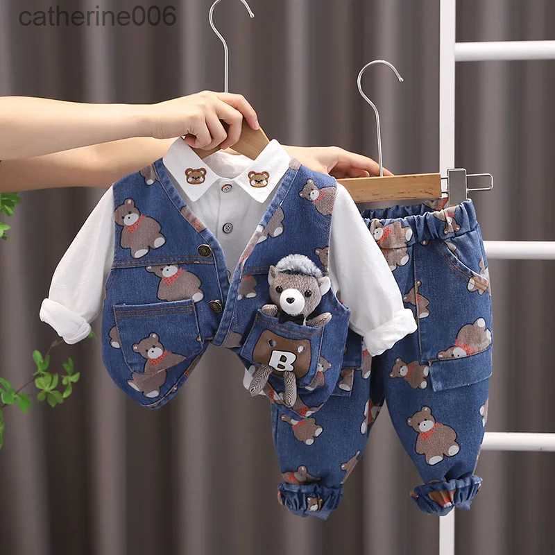 Clothing Sets 2023 Autumn Korean Little Boy 3PCS Clothes Set Cartoon Bear Denim Vest Long Sleeve Shirt Jeans Infant Baby Boy Suit OutfitL231202