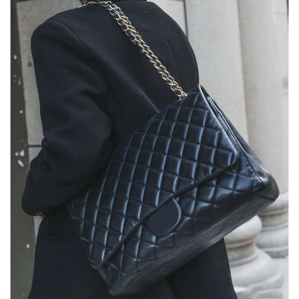Designer bag Classic Maxi Flap Bag Fashion women's bags Leather chain Shoulder Bags Cowhide Lambskin Black Cross body Purse Quilted handbags