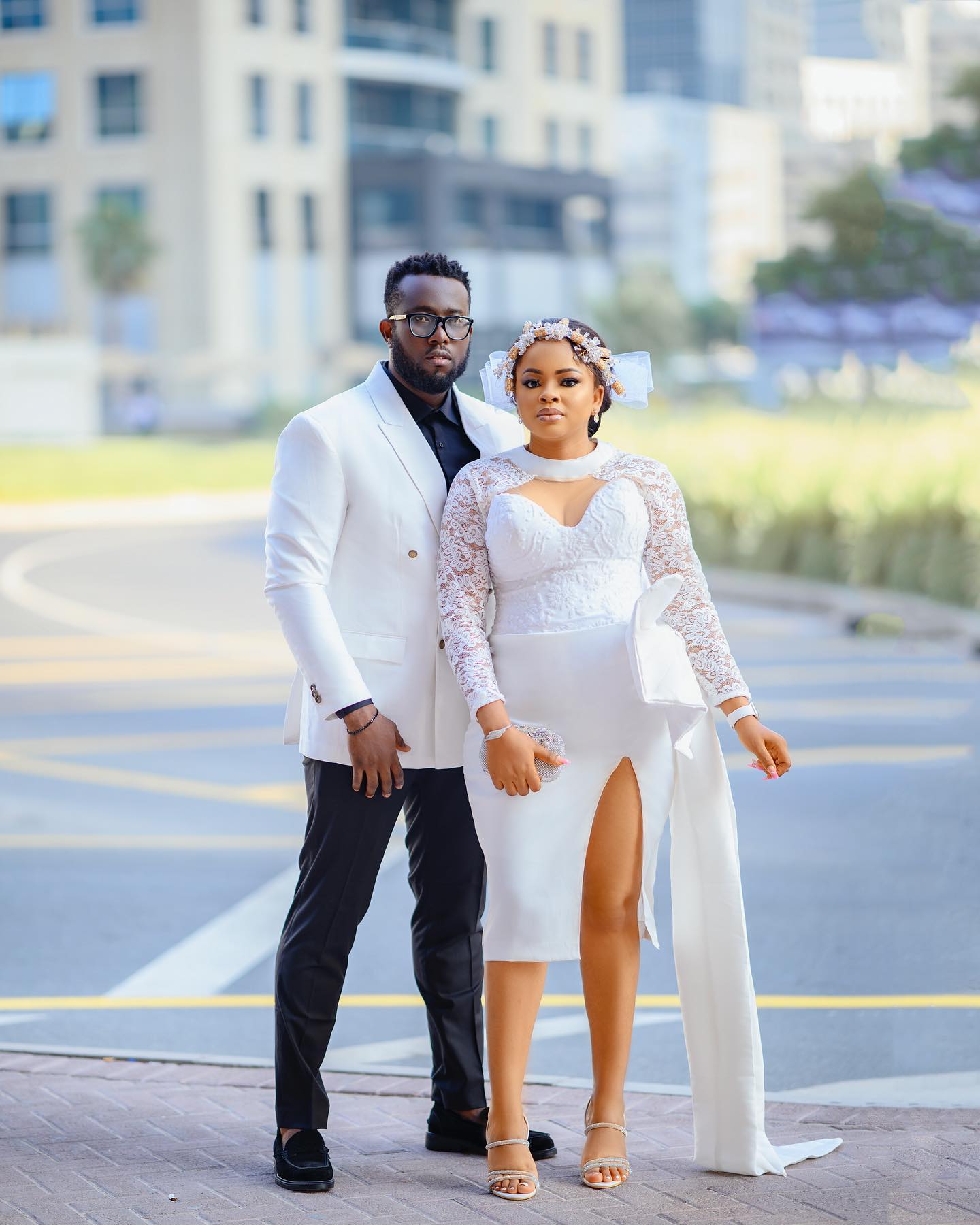 Stunning Lace Sheath Wedding Dresses With Bowknot Bridal Gowns Long Sleeves Knee Length Sheer Jewel Neck Short Vestido De Novia