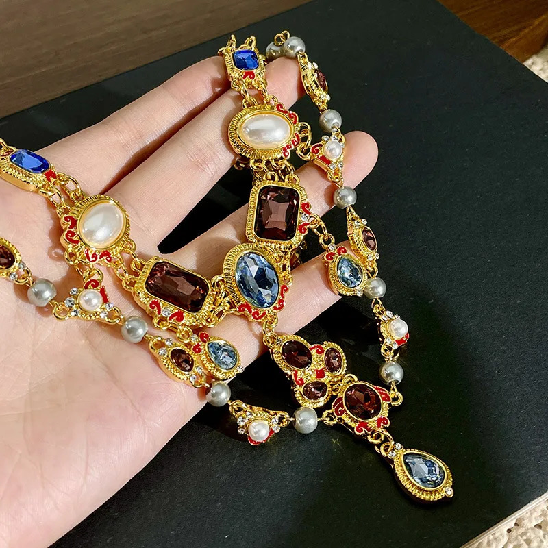 Chokers Medieval temperament pearl crystal flash diamond tassel clavicle chain antique banquet colored gem necklace woman 231201