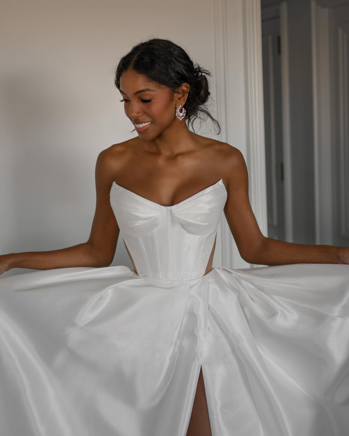 Matte Satin A Line Wedding Dresses Sheer Waist Thigh High Slits Bridal Gown Ruched Court Train Vestidos De Novia