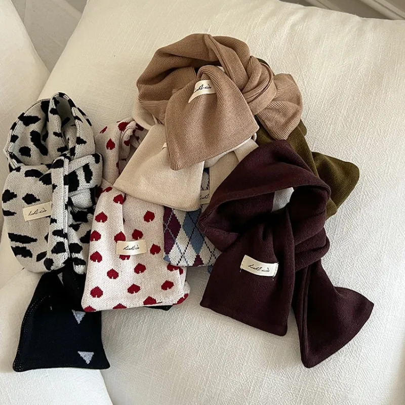 Scarves Wraps HoneyCherry Baby Retro Autumn and Winter Warm Knitted Scarf Children's Fashion Plaid Knitted Scarf Baby Scarf 231202