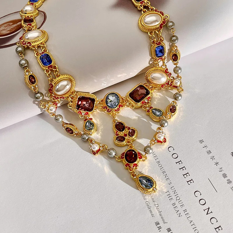 Chokers Medieval temperament pearl crystal flash diamond tassel clavicle chain antique banquet colored gem necklace woman 231201