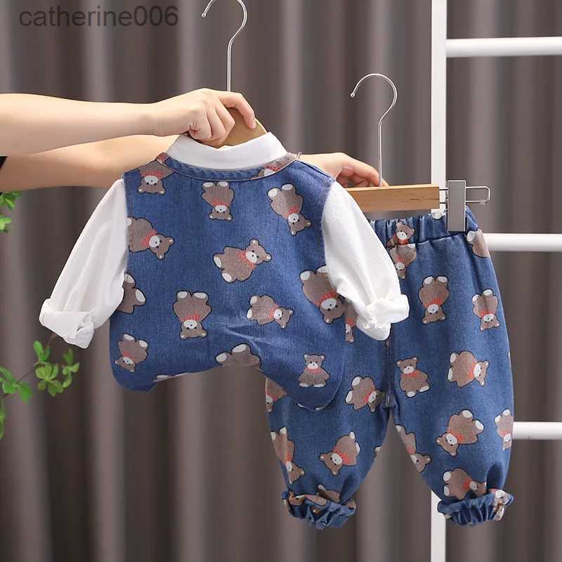 Clothing Sets 2023 Autumn Korean Little Boy 3PCS Clothes Set Cartoon Bear Denim Vest Long Sleeve Shirt Jeans Infant Baby Boy Suit OutfitL231202