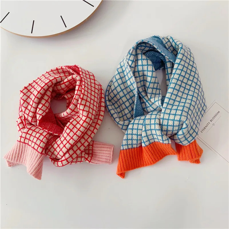 Scarves Wraps Kids Scarf Autumn Korean Version Fashion Children's Knitted Lattice Baby Bib Wool Knitting Winter Warm Girls Boys Scarves 231202