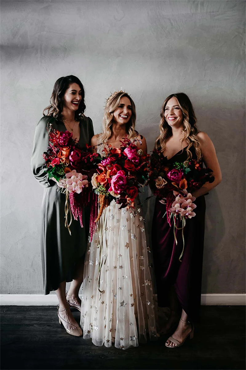 Shiny Boho Wedding Dress Star Sequins Embroidery V-Neck Backless Sexy Long Bridal Gowns Sleeveless Summer Vintage Beach Champagne Tulle Bride Dresses 