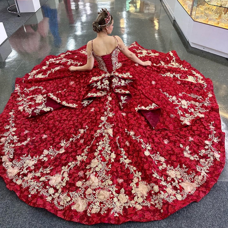 Sparkly Red Spaghetti Strap Luxury Quinceanera Dress 2025 Ball Gown Charro Mexican Appliques Flower Beads Dress vestido de 15