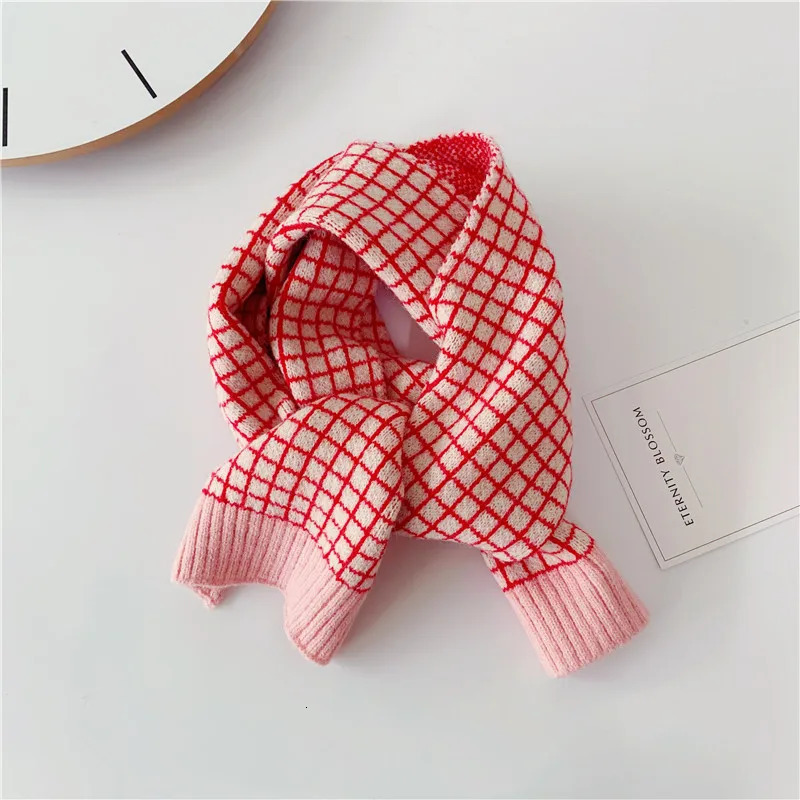 Scarves Wraps Kids Scarf Autumn Korean Version Fashion Children's Knitted Lattice Baby Bib Wool Knitting Winter Warm Girls Boys Scarves 231202