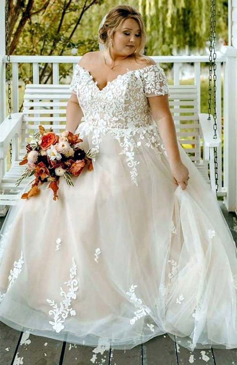 Short Sleeves A Line Wedding Dresses V-Neck Lace Appliques Floor Length Plus Size Wedding Gown For Bride 2024 Garden Bridal Wear