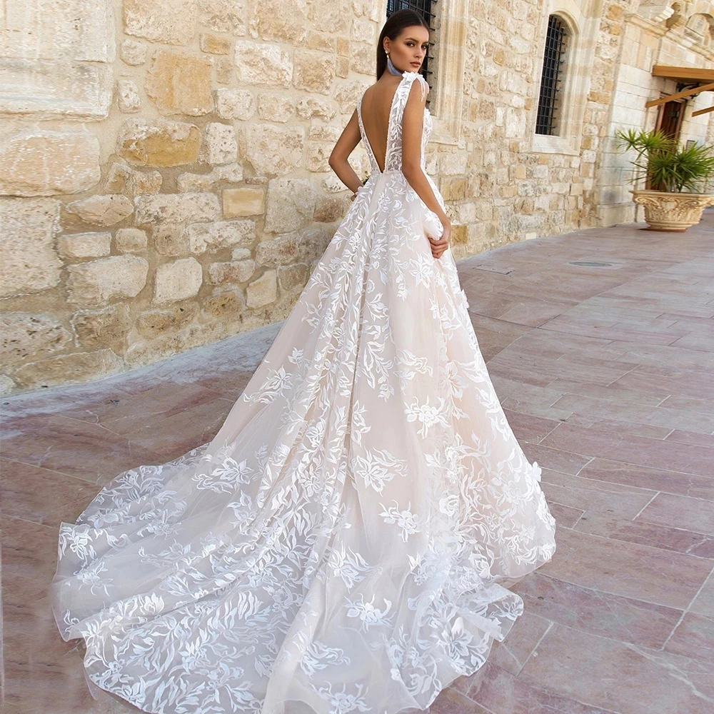 Bohemian Lace A Line Wedding Dresses Sexy Backless Deep V-Neck Long Bridal Gowns 2024 Summer Romantic Boho Beach Bride Dress Custom Made