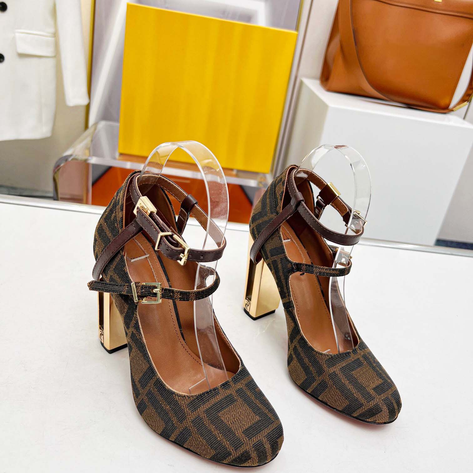 Fashion Designer Women shoes heels Sandals fashion Beach Thick bottom Dress Sandal