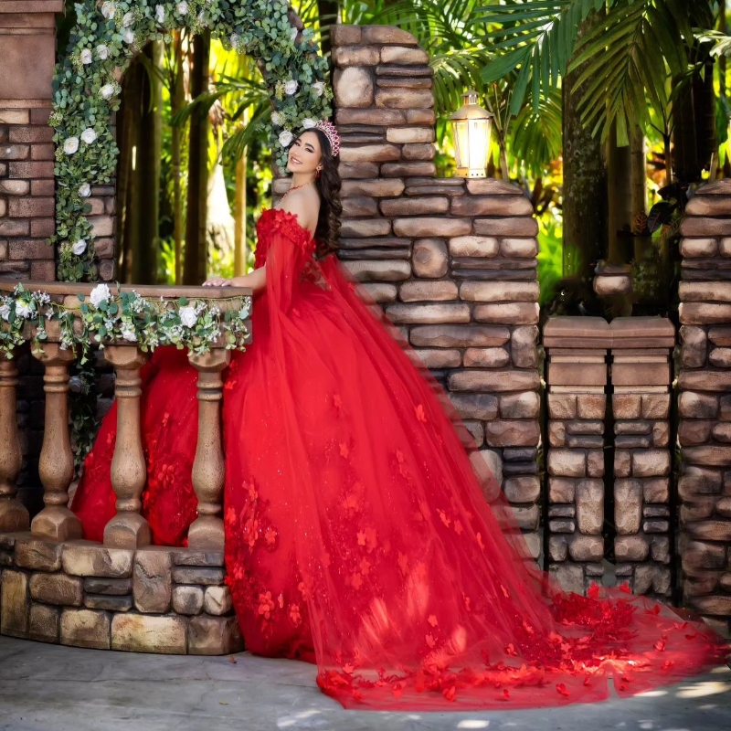Red Shiny V-Neck Off the Shoulder Ball Gowns Quinceanera Dresses Beaded Applique Lace wer With Cape Vestidos De 15 Anos