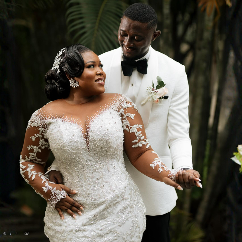 Nigeria Mermaid Wedding Dress for Bride Plus Size Long Sleeves Lace Rehinestones Bridal Gowns Elegant for Bride African Black Women Country Style Chap