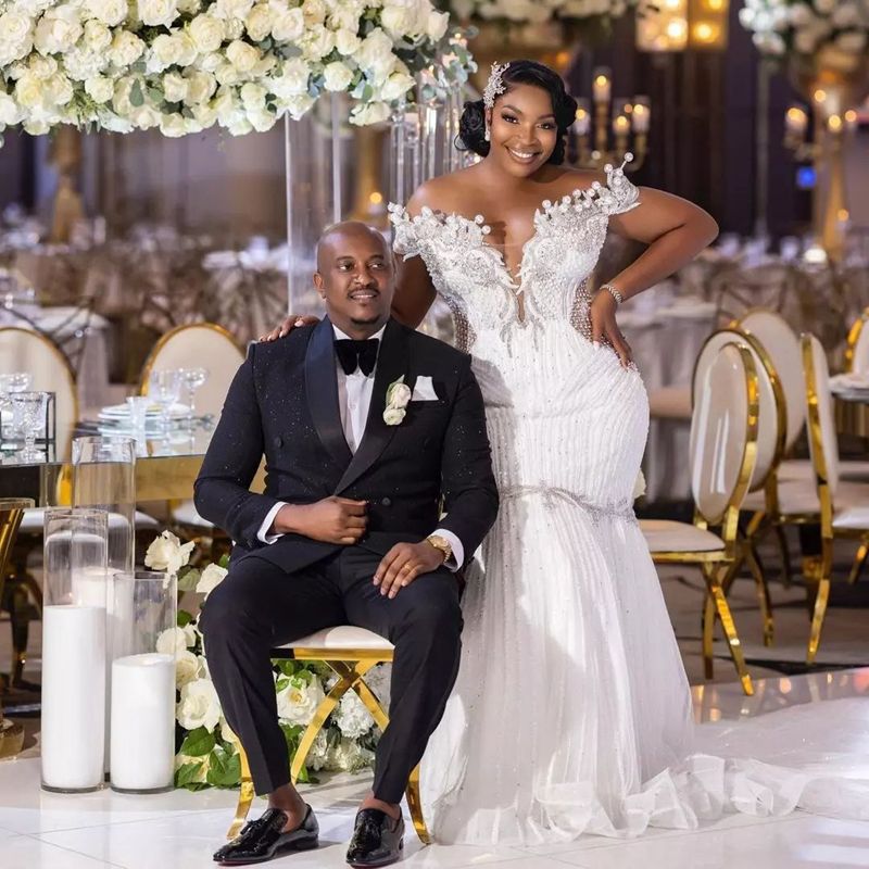 Luxurious Mermaid Wedding Dresses Off Shoulder Sparkling Lace Pearls Beaded Bridal Gowns Elegant for Bride African Black Women Country Style Chapel Dr