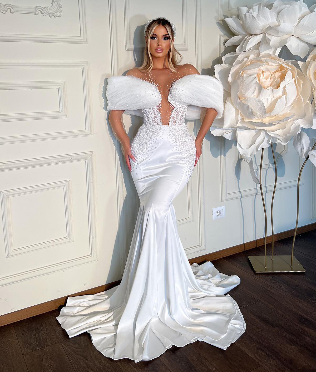 Off Shoulder Mermaid Wedding Dresses Luxury Pearls Beads Dress For Bride Sexy Illusion Sweep Train Bridal Gowns
