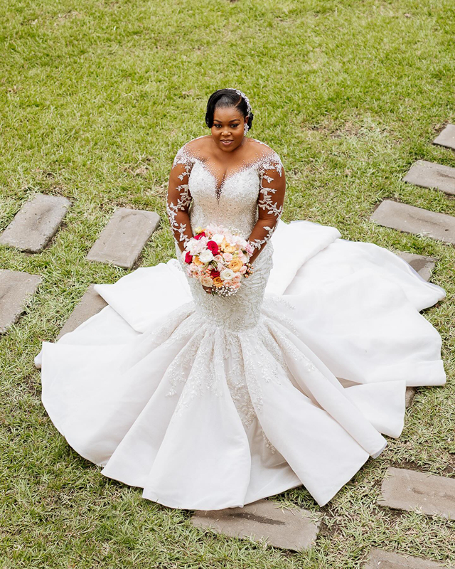 Nigeria Mermaid Wedding Dress for Bride Plus Size Long Sleeves Lace Rehinestones Bridal Gowns Elegant for Bride African Black Women Country Style Chap