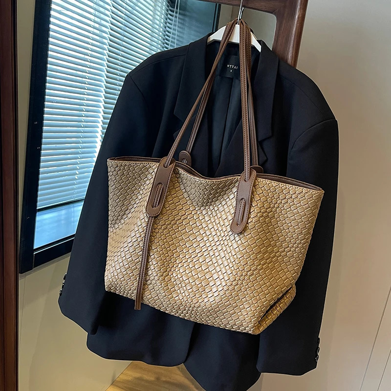 Evening Bags Large Capacity Handbags for Women Winter PU Leather Fashion trend Shoulder Side Bag Vintage Shopper Shopping Office 231205