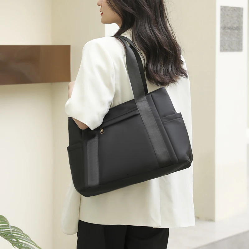 Evening Bags Large Capacity High Quality Tote Bag Nylon Zipper Shopping Bag Fashion Pure Color Women's Shoulder Bag Simple Travel Handbag 231205