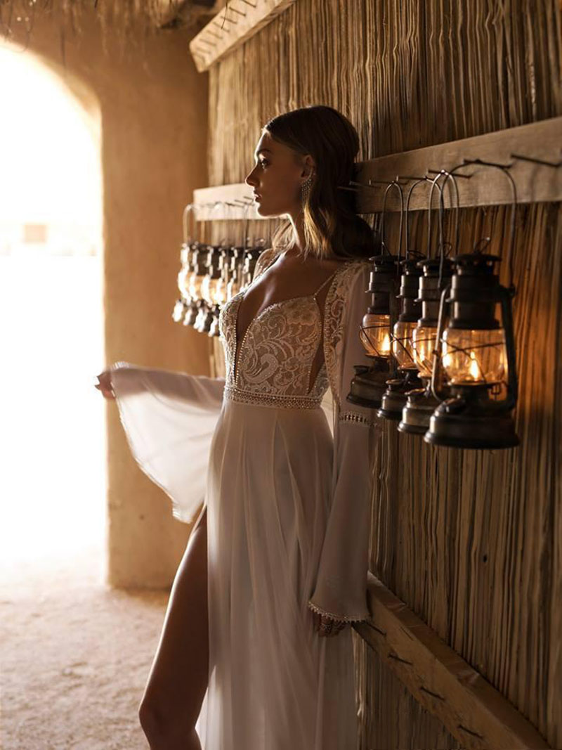 Spaghetti Mordern Deep V-Neck Wedding Gown For Bride Sleeveless Trendy Backless Chiffon Lace Capped Split Front Customised