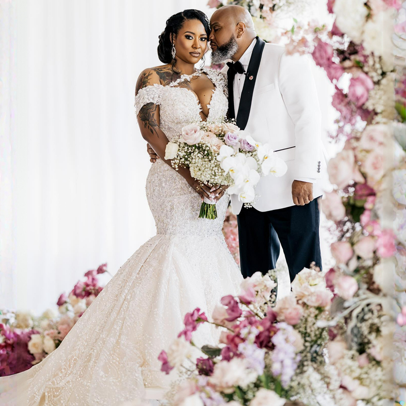 Luxurious Mermaid Wedding Dresses One Shoulder Long Sleeves Lace Sparkling Bridal Gowns Elegant for Bride African Black Women Country Style Chapel Dre
