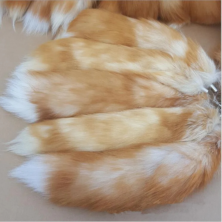 Keychains Lanyards Genuine Fox Tail Keychain Fur Tassel Handbag Real Genuine crystal red Fox Fur Tail charm key ring bag pendant wholesale A74 231205