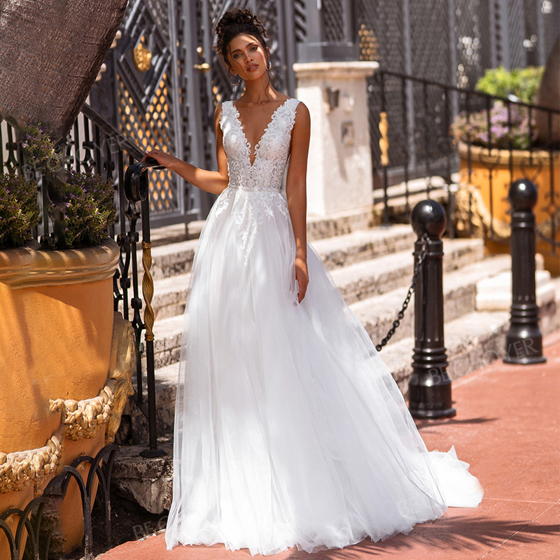 Tulle Lace Classic Wedding Gown For Bride Deep V-Neck Sleeveless Applique Backless Fairytale Sweep Train A-Line