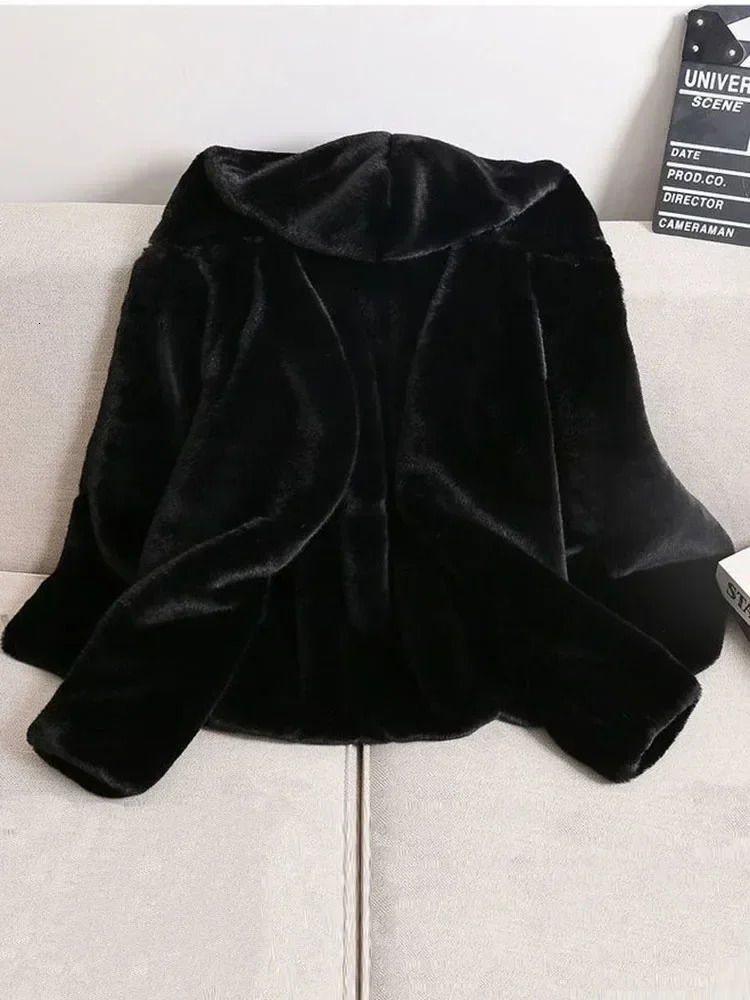 Women's Fur Faux Stylishe Oversized Coat Women Black Zipper Soft Fluffy Lady Short Winter Coats Vintage Elegant Female Jackets Outwear 231205