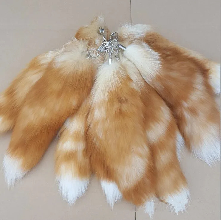 Keychains Lanyards Genuine Fox Tail Keychain Fur Tassel Handbag Real Genuine crystal red Fox Fur Tail charm key ring bag pendant wholesale A74 231205