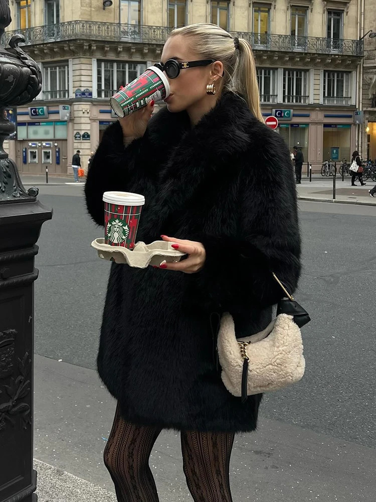 Women's Fur Faux Fashion Solid Thicken Coat For Women Elegant Turn Down Collar Female Warm 2023 Winter Long Sleeves Ladies 231205