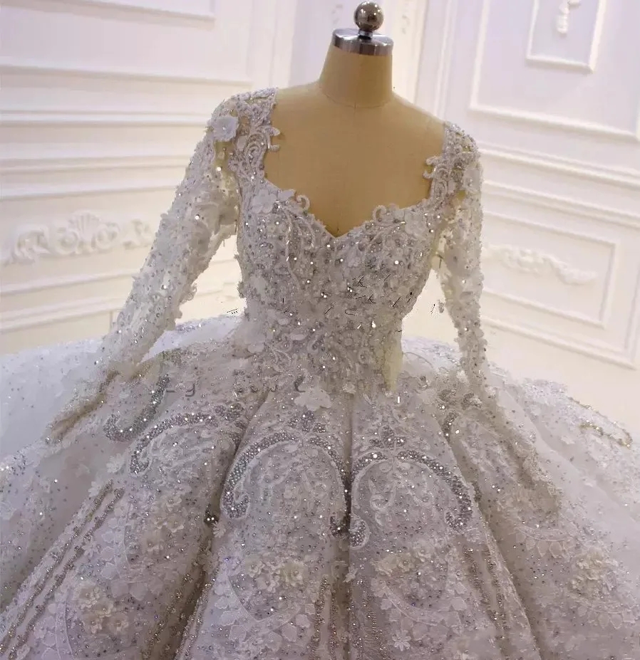 2024 Vintage Sequined Lace Appliqued Ball Gown Wedding Dress Sparkly Long Sleeves Saudi Dubai Arabic Bridal Gowns Vestido De Novia