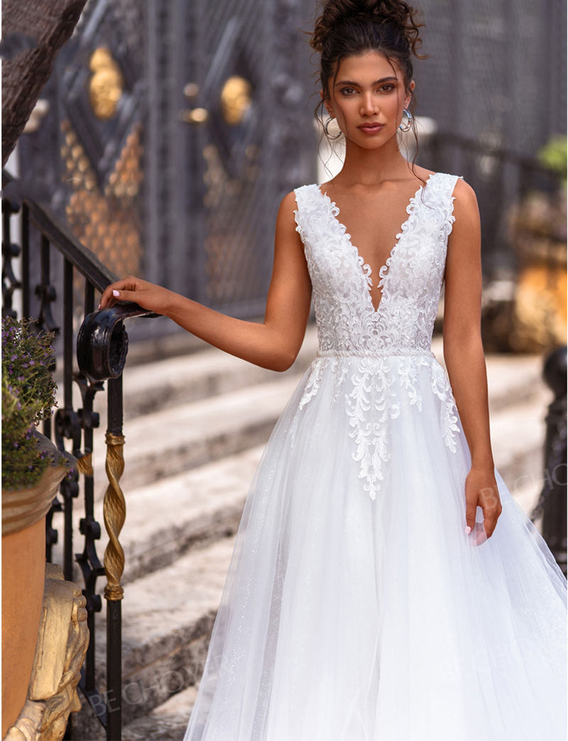 Tulle Lace Classic Wedding Gown For Bride Deep V-Neck Sleeveless Applique Backless Fairytale Sweep Train A-Line