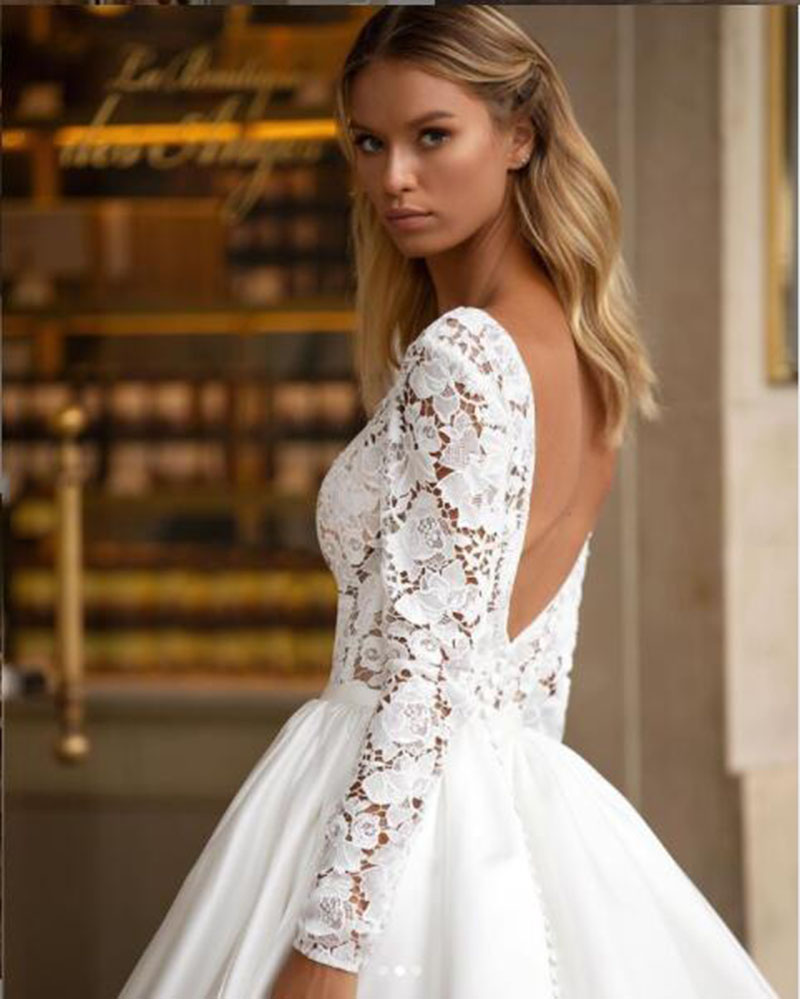 Applique Long Sleeve Wedding Gown For Bride Attractive Deep V-Neck Satin Backless Mordern Lace A-Line Custom Made