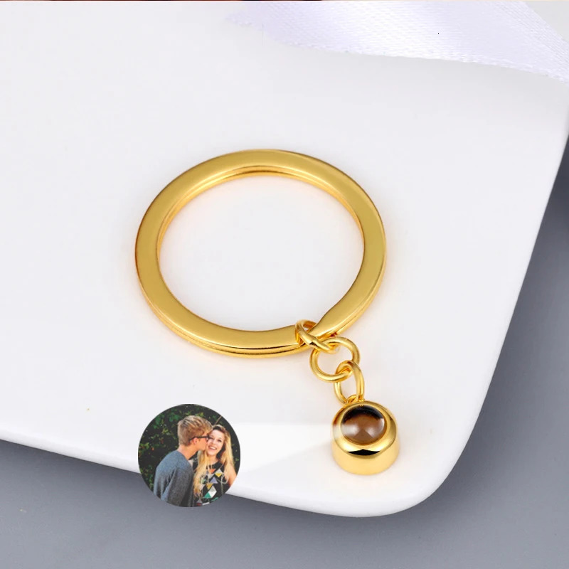 Key Rings Personalized Po Projection Chain Simple Custom Picture Small Circle Keyring for Women Men Memory Birthday Christmas Gift 231206