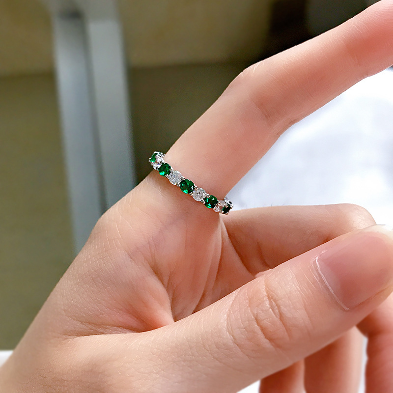 2023 Stunning Wedding Rings Luxury Jewelry Real 100% 925 Sterling Silver Round Cut Emerald Moissanite Diamond Gemstones Party Women Engagement Band Ri