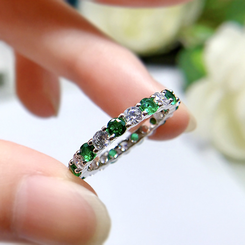 2023 Stunning Wedding Rings Luxury Jewelry Real 100% 925 Sterling Silver Round Cut Emerald Moissanite Diamond Gemstones Party Women Engagement Band Ri