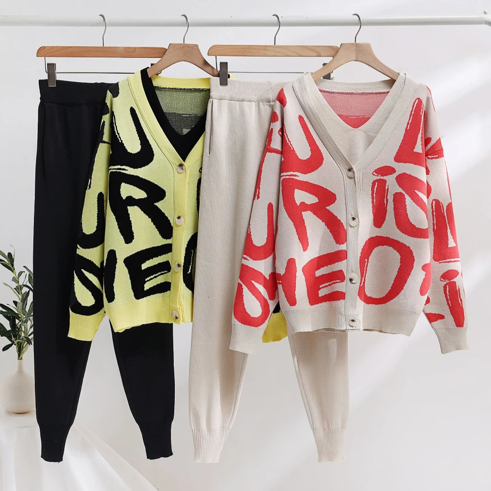 Women's Two Piece Pant's Warm Tracksuit with Print Knitted Trousers Suit Button Up Oversize Cardigan Thick Pants Set for Women Jumpsuit 2312