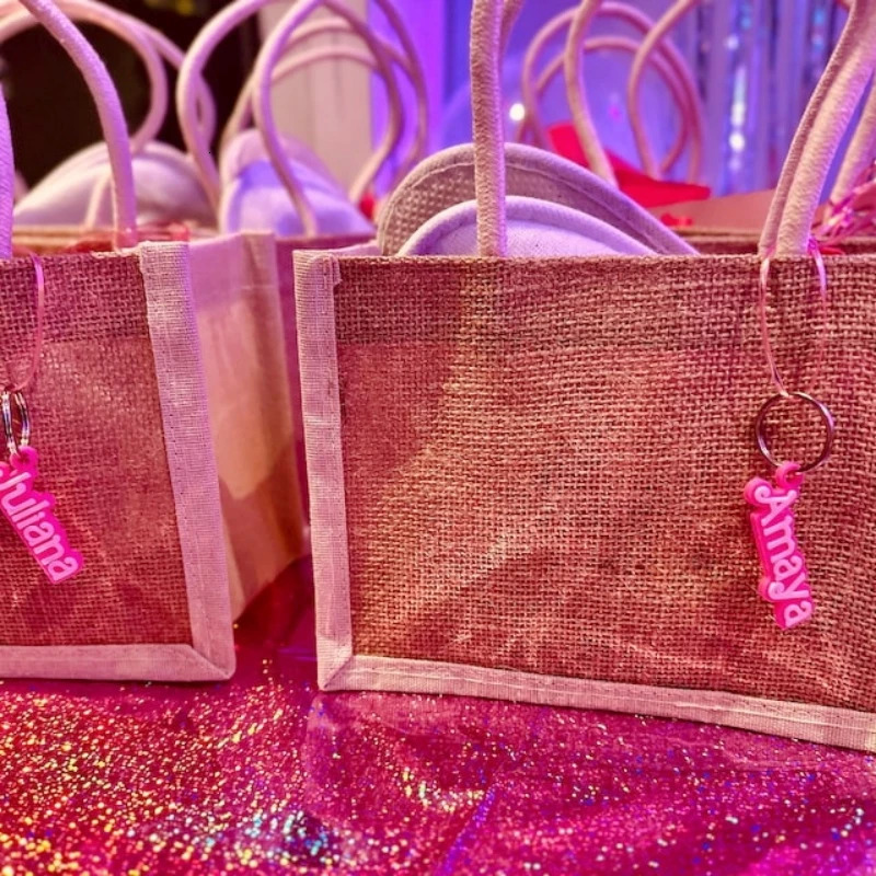 Key Rings Personalized 3D Keychain with Theme Handmade Pink and White Acrylic Nameplate Tags Customized Name Backpacks 231206