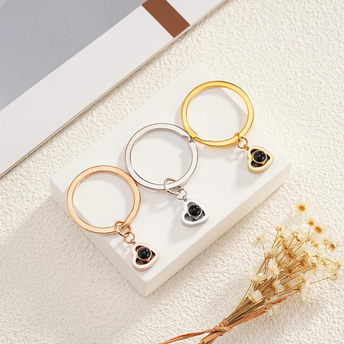 Key Rings Custom Heart shaped Po Projection Keychain for Gift to Girlfriend Stainless Steel Christmas 231206