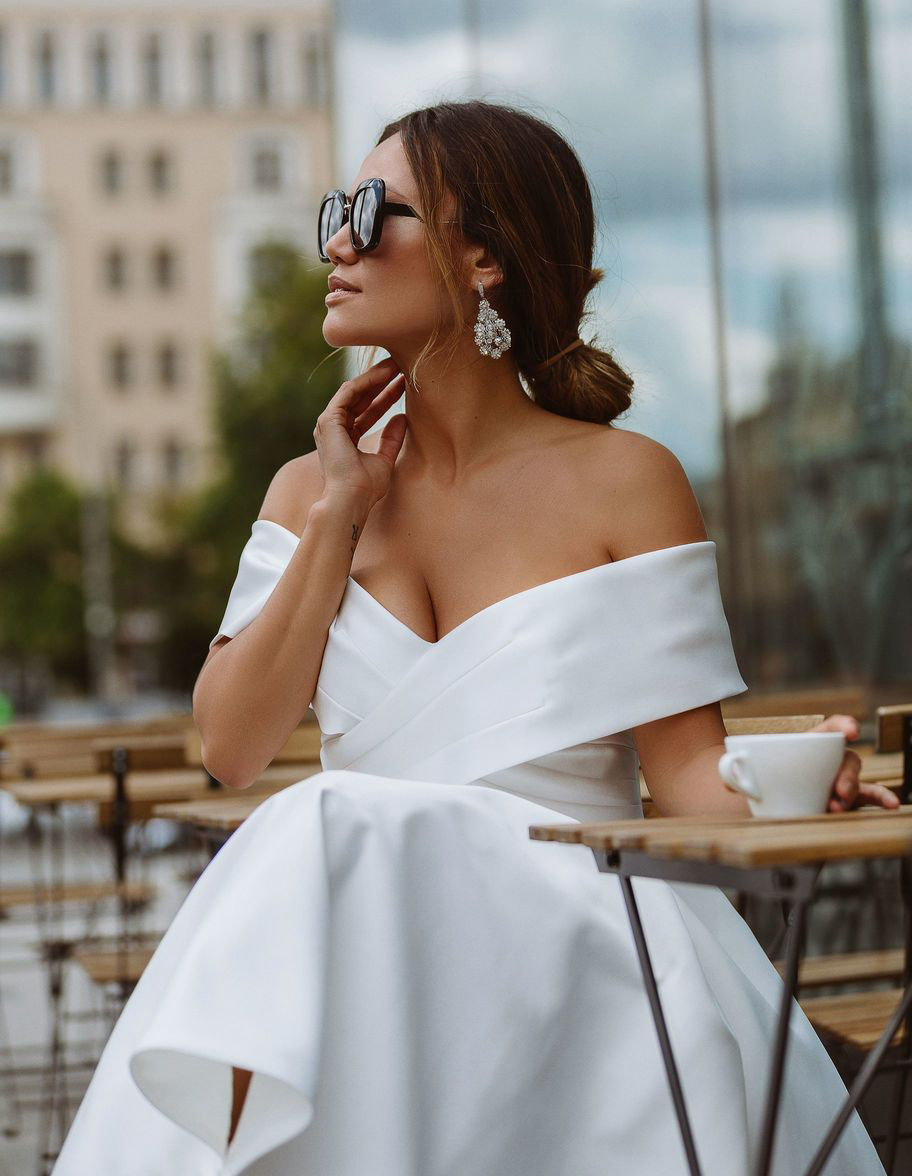 Simple Lace-Up Wedding Gown For Bride Satin Off-Shoulder Tea-Length Short Sleeve A-Line Mordern Short Wedding Dress