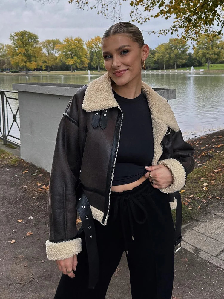 Women's Jackets HH TRAF Winter Faux Leather Jacket For Women Vintage Fleece Lining Motorcycle Coat Lapel Long Sleeve Woman Warm Outerwear 231206