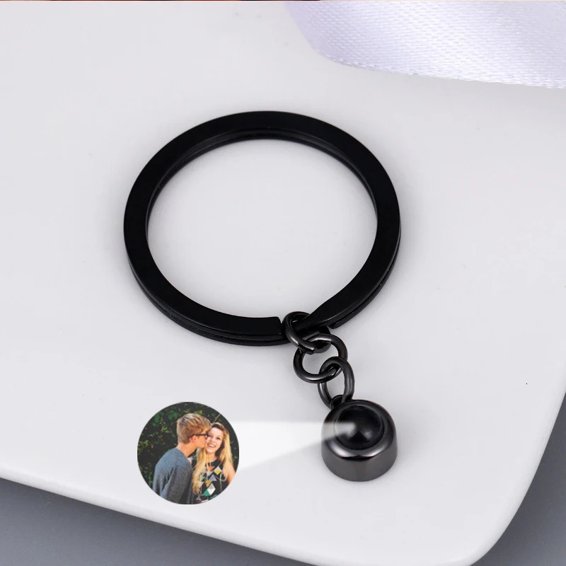Key Rings Personalized Po Projection Chain Simple Custom Picture Small Circle Keyring for Women Men Memory Birthday Christmas Gift 231206
