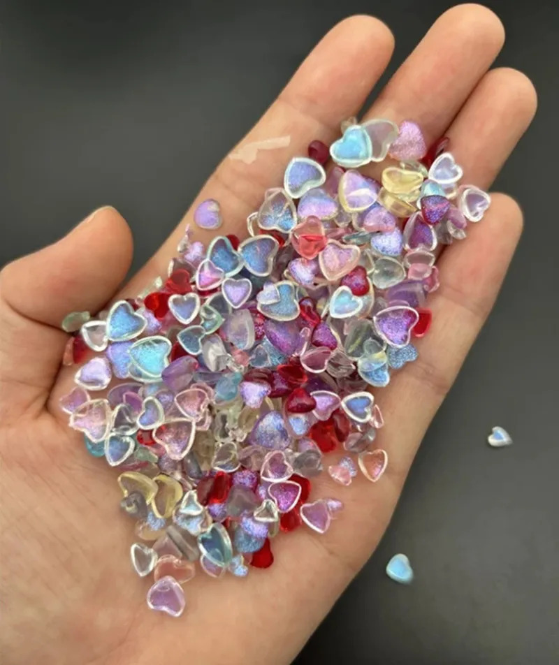 Nail Art Decorations 50pcs Bulk Exquiste Resin Heart Nail Charms Rhinestone Kawaii Love Mix Sizes Nail Art Decorations DIY Manicure Ornament Supplies 